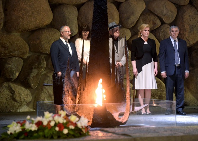 Osoba kojoj su Bleiburg i Jasenovac jednaki, kojoj su žrtve i
njezini krvnici mogći u istoj rečenici, otišla je bez grča u Izrael i
izrazila: "najdublje kajanje".