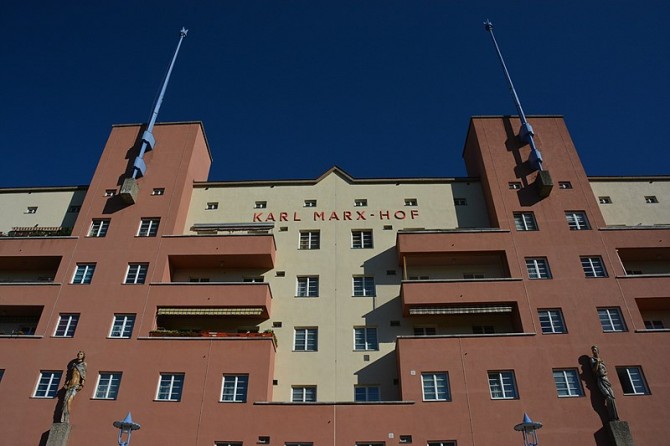 Karl-Marx Hof (Foto: Wikimedia Commons)