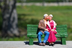 old_couple_2313286_960_720.jpg