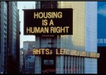 Foto: Jenny Holzer, Housing is a human right, 1989., Times Square